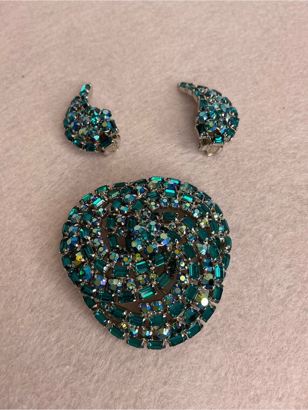 2267 - Sherman Teal Crystal Swirl Brooch with Matching Clip-On Earrings